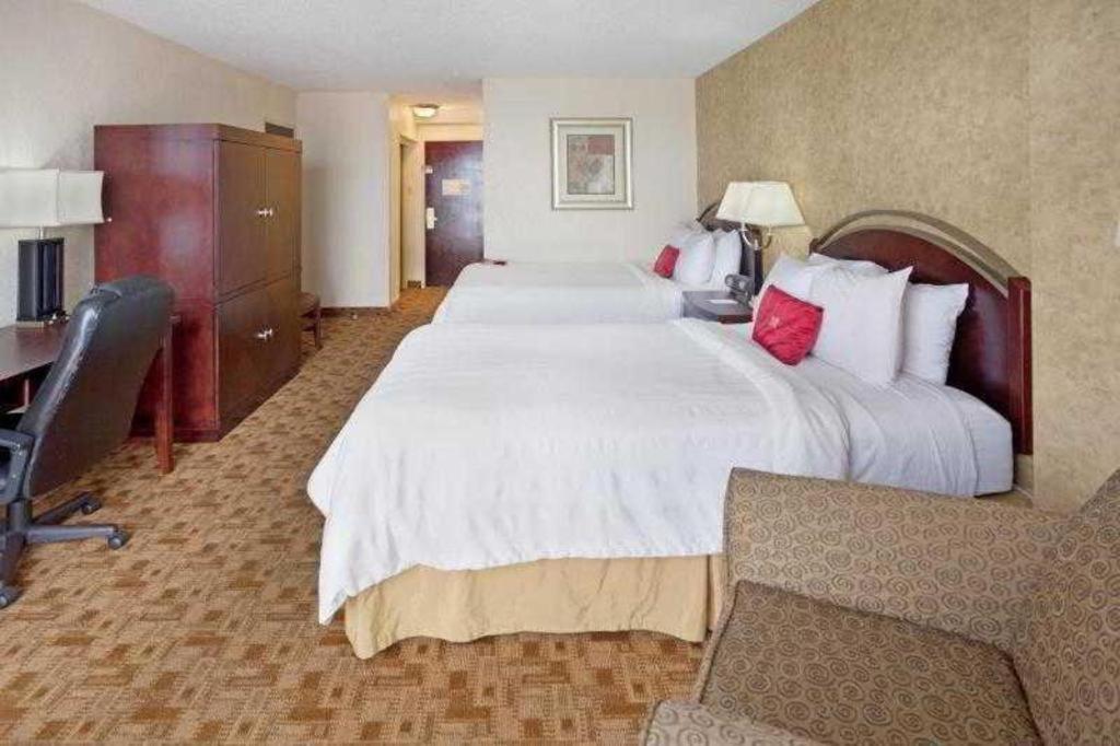 Radisson Hotel Austin - University Exterior photo