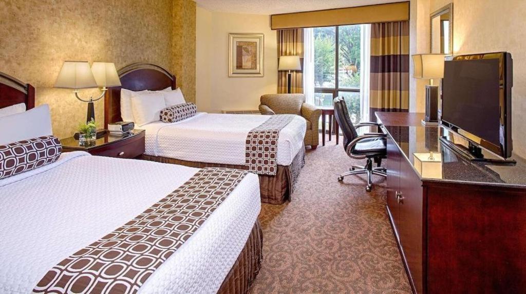 Radisson Hotel Austin - University Exterior photo